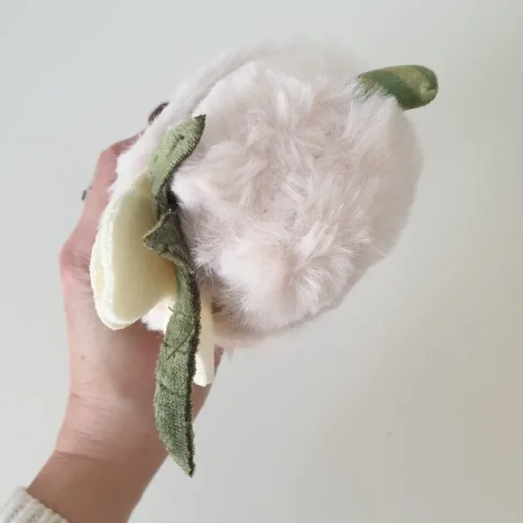 Jellycat Shanghai Amuseables Yulania Latte Exclusive Valentine's Day Plush Toy - Picture 5 of 7